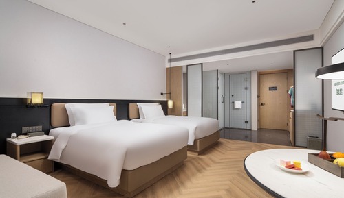 Premium Twin Room, City View