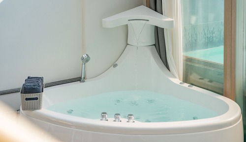 Basic Room, 1 Bedroom (Room 205 (Ocean View/Pool Villa))