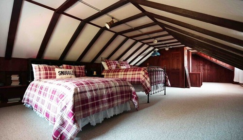 Quadruple Room, Shared Bathroom, Pool View (Northville Room)