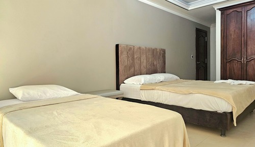 Classic Suite, City View