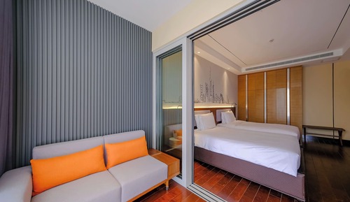 Luxury Suite, Garden View