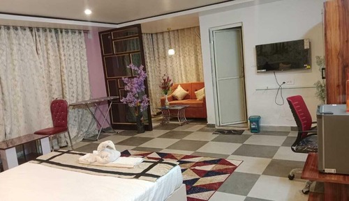 Superior Room, 1 King Bed