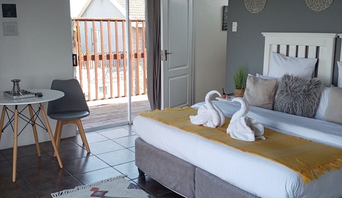 Deluxe Double Room, Garden View