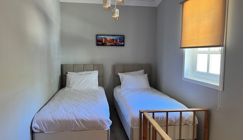 Executive Duplex, Garden View