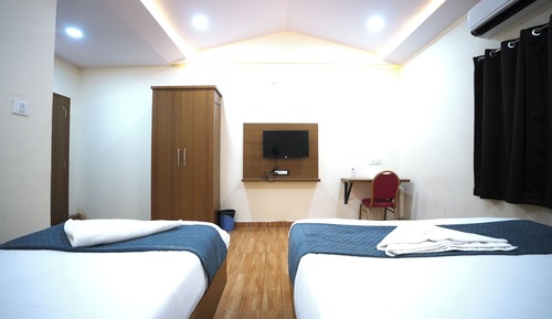 Deluxe Double or Twin Room
