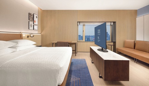 Classic Room, 1 King Bed, City View