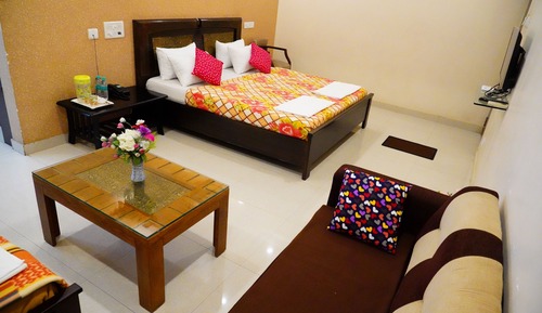 Standard Suite, Multiple Beds