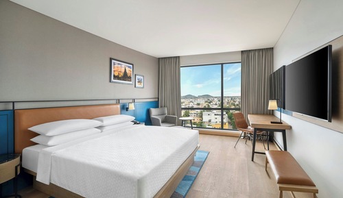 Deluxe Room, 1 King Bed, Non Smoking, City View