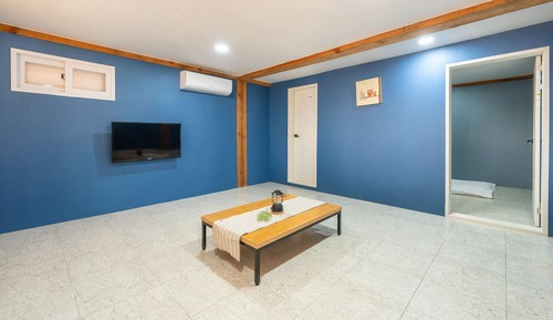 Basic Room, 1 Bedroom (Room Maru 7)