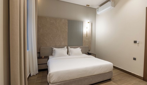 Deluxe Suite, Balcony