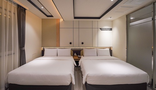 Premier Twin Room