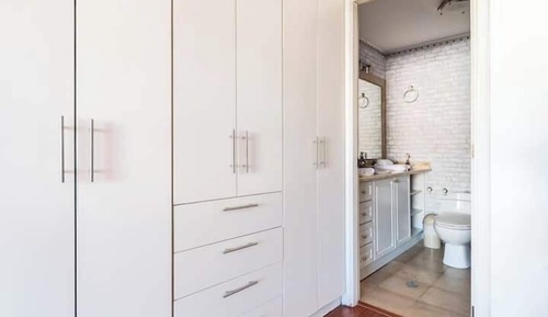 Comfort Suite, City View