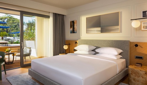 Deluxe Room, 1 King Bed, Terrace, Garden View