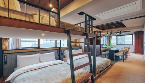 Apartment Deluxe (4th Floor, Top Floor)