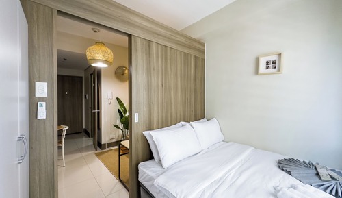 Senior Condo, 1 Bedroom, Non Smoking, Refrigerator & Microwave