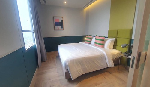 Studio Suite with Bathtub