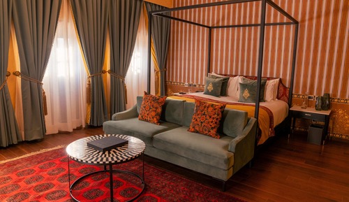 Legacy Suite, Garden View