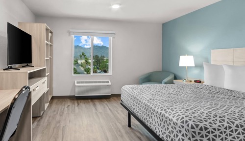 Suite, 1 Queen Bed, Non Smoking