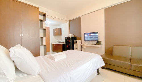 Deluxe Studio