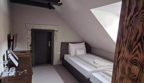 2-bedroom suite