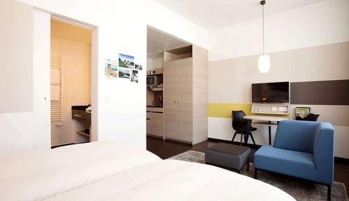 Room, 2 Twin Beds (Lounge Room)
