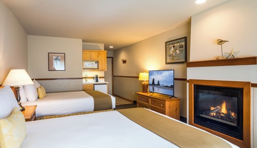 Classic Studio, 2 Queen Beds (2nd Floor, Not Pet Friendly)