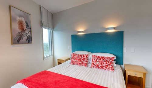 OnePlus Apartment