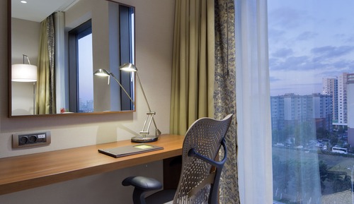 Family Room, 1 Queen Bed, Corner