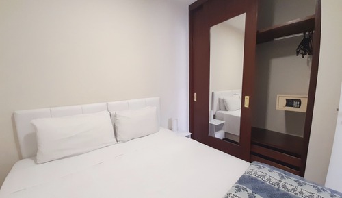 Elite Apartment, 1 Queen Bed