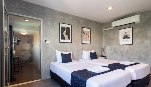 Studio, 2 Twin Beds (Elevator Available)