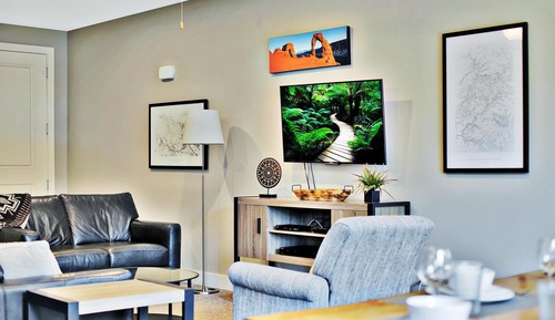 Family House, Mountain View