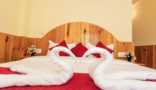 Superior Double Room, Balcony, Hill View