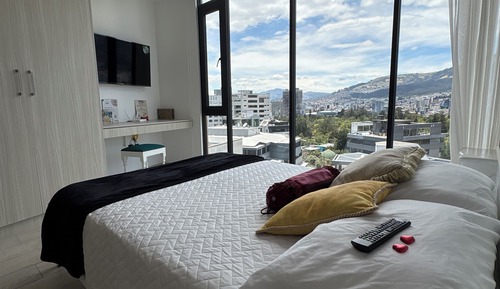 Superior Studio, City View