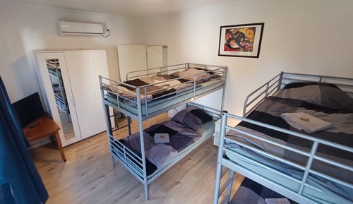 Basic Apartment, Multiple Beds