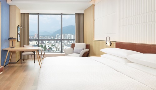 Premium Room, 1 King Bed