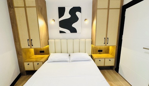 Deluxe Apartment, Courtyard View