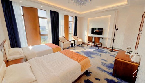 Family Suite, Courtyard View