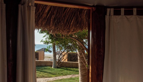 Bungalow, 1 Queen Bed, Beach View