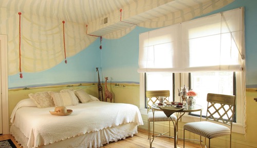 203 Isak Dinesen Suite