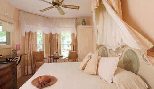 204 Claire Boothe Luce