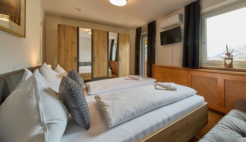 Comfort Triple Room, 1 Bedroom, Air conditioning, Mountain View