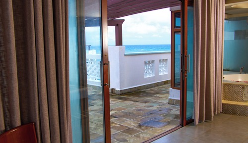 Luxury Studio Suite, Ocean View