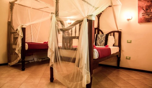 Deluxe Room, Garden View (Family - King and Twin Bed)