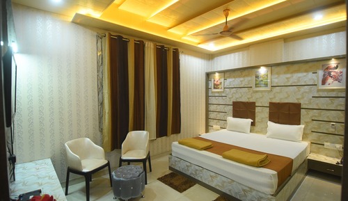 Luxury Suite, City View