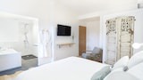 Suite, 1 King Bed, Jetted Tub