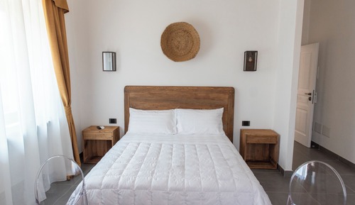 Deluxe Double Room, Private Bathroom, Garden View