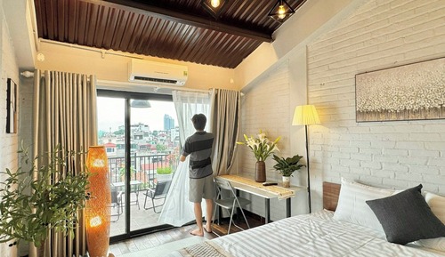 City Room, City View