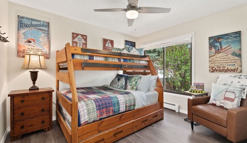 House, Multiple Beds, Hot Tub, Garden View (320 N. Meldrum)