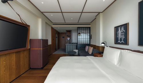 Flow King Room