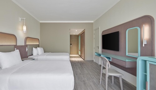 Room, 1 Double Bed, Pool View